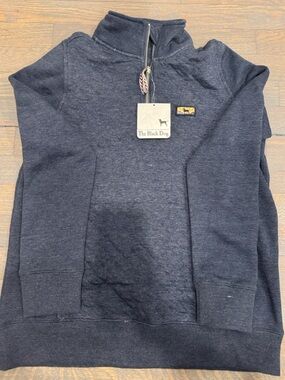 The Black Dog Quilted Pullover
